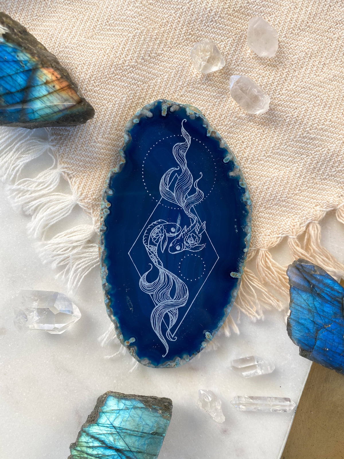 Pisces Zodiac Symbol Agate Slice