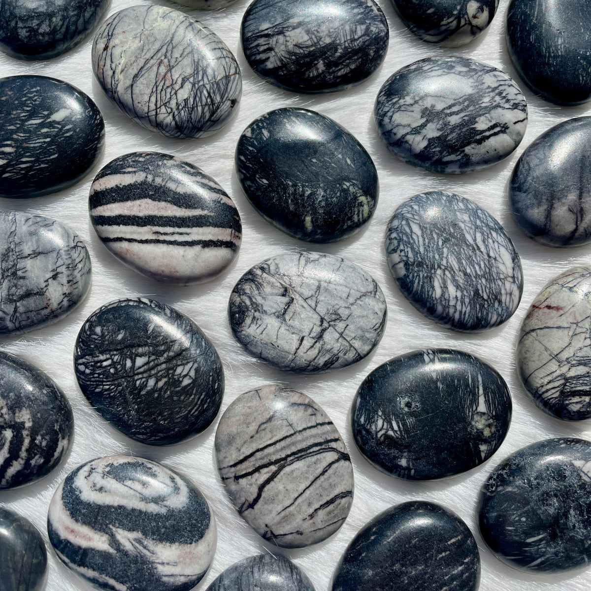 Spiderweb Jasper Palm Stones