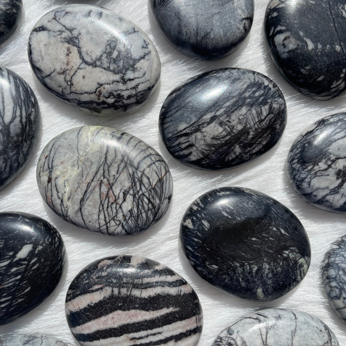 Spiderweb Jasper Palm Stones