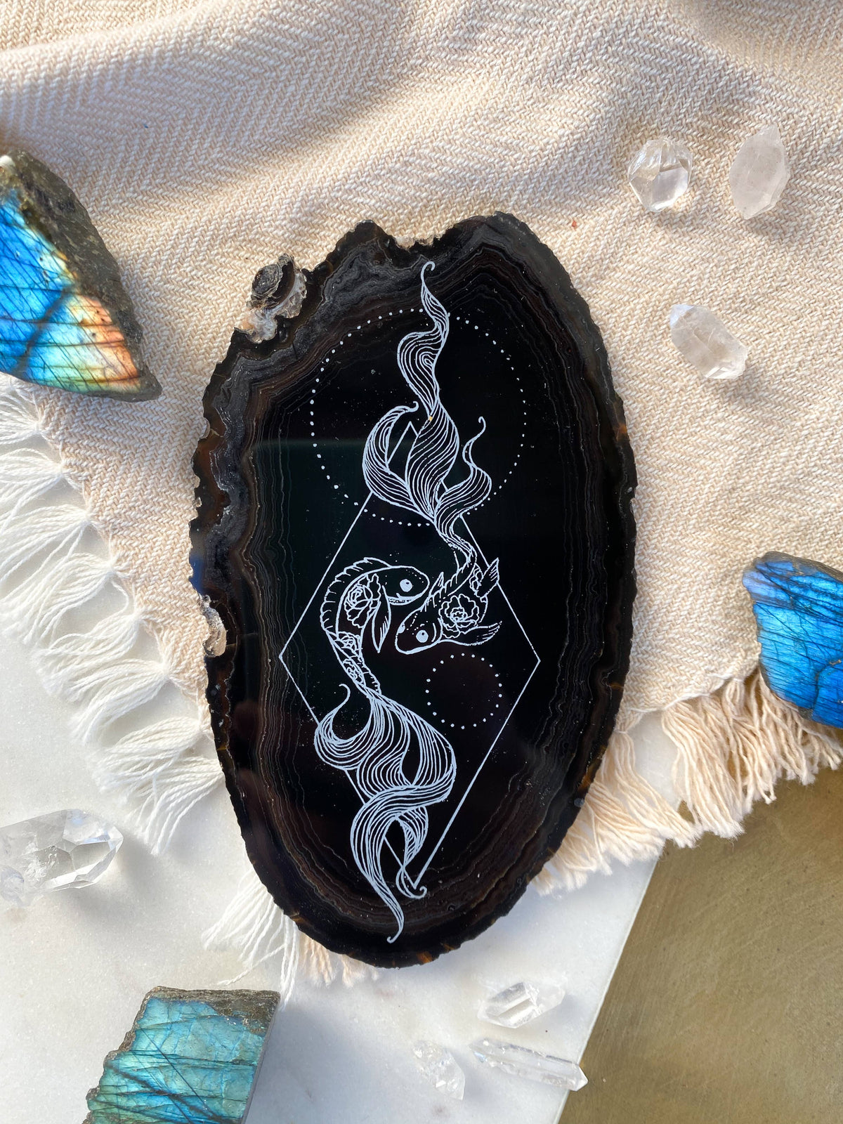 Pisces Zodiac Symbol Agate Slice