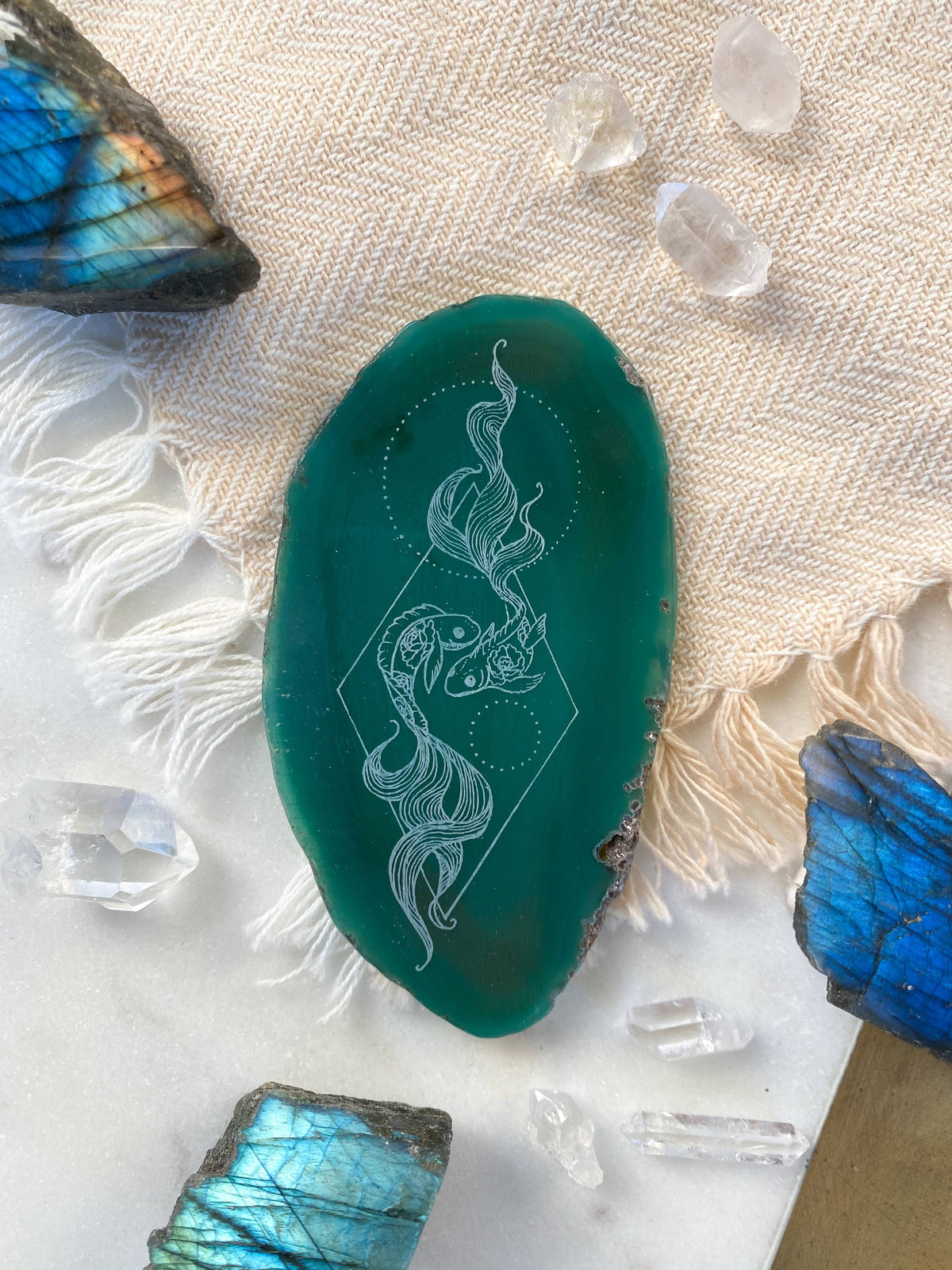 Pisces Zodiac Symbol Agate Slice