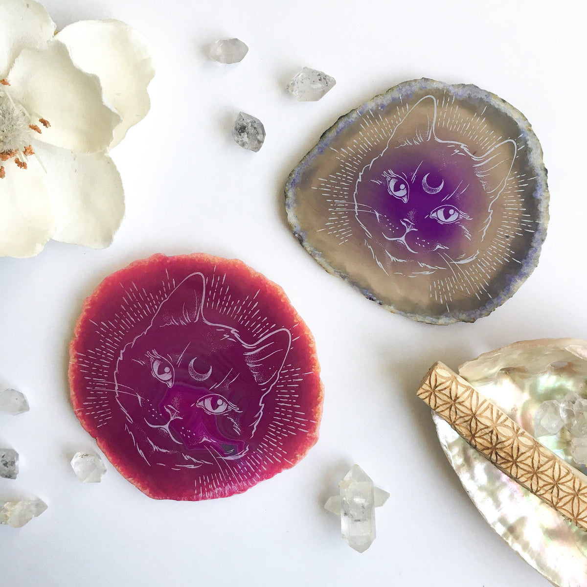 &quot;Midnight Familiar&quot; Halloween Cat Agate Slice