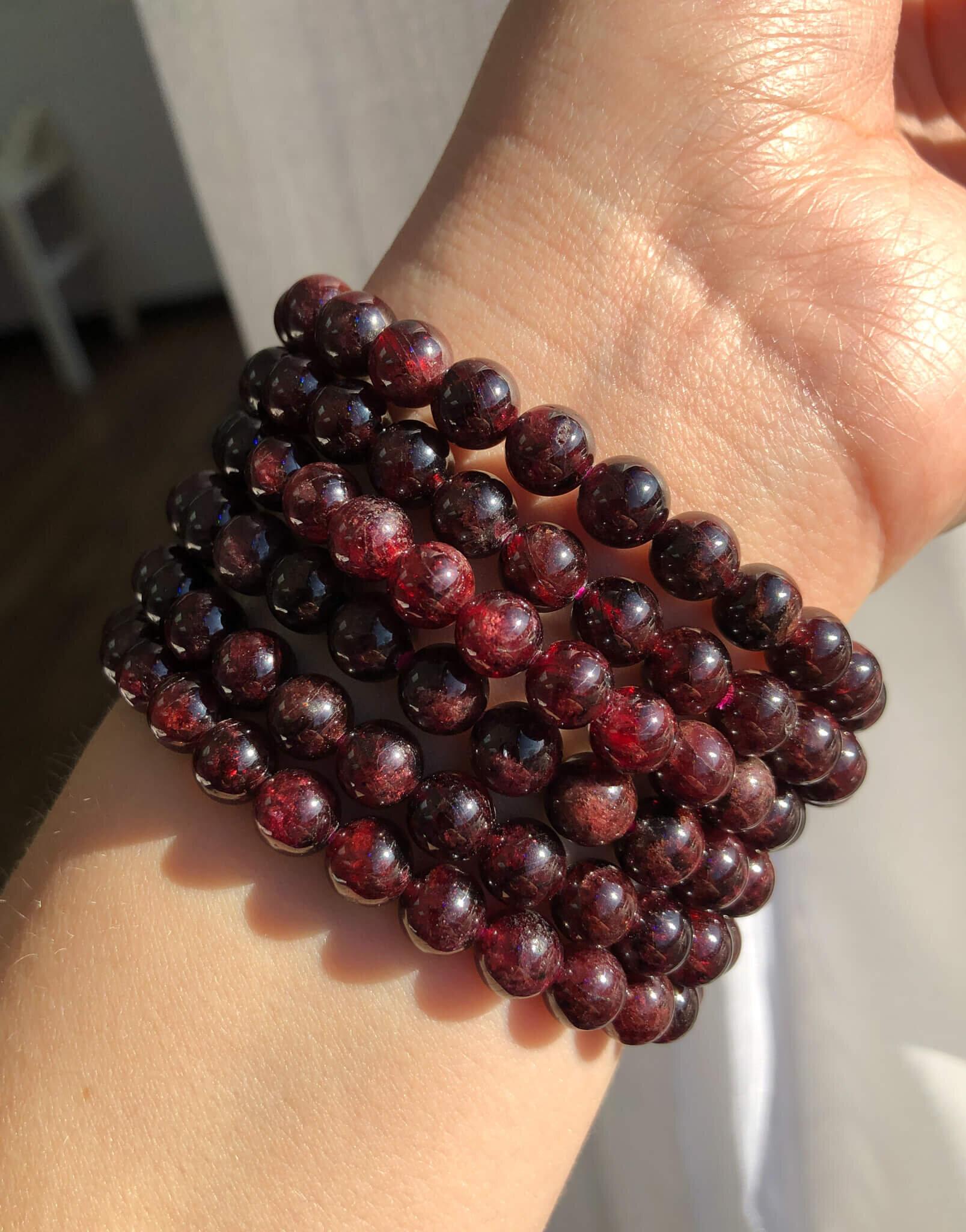 Buy ARIHANT HANDICRAFTS Red Garnet Beads Stone Bracelet (8 mm) at Amazon.in
